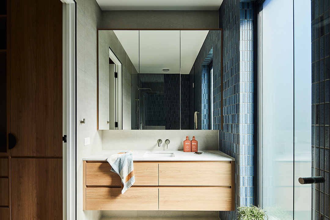 MKB32-Finewood-Designer-Kitchens-Web-2 Finewood Designer Kitchens