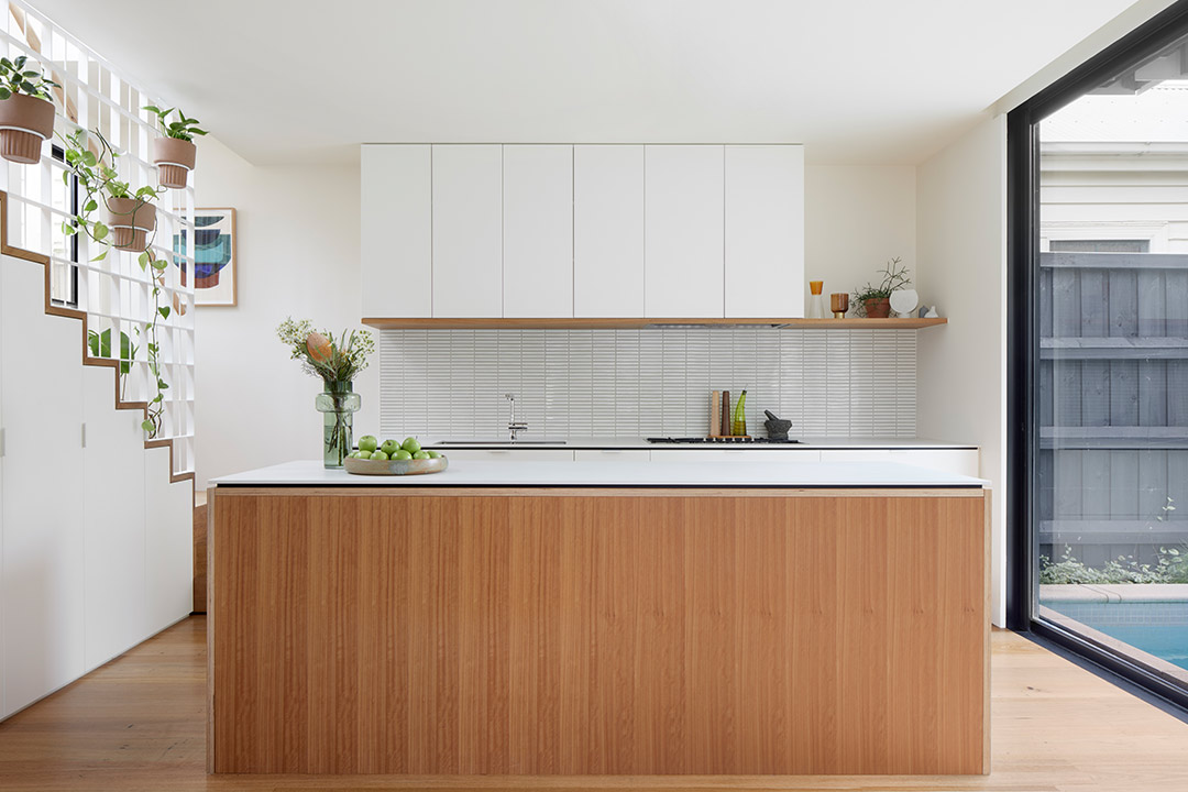 MKB32-J&V-Cabinets-Modern-Cabinets-Web-2