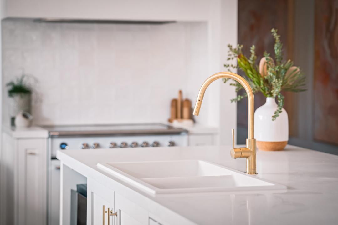 Smith&Smith_GoldFixrtures Smith&SmithKitchens_WineStorage