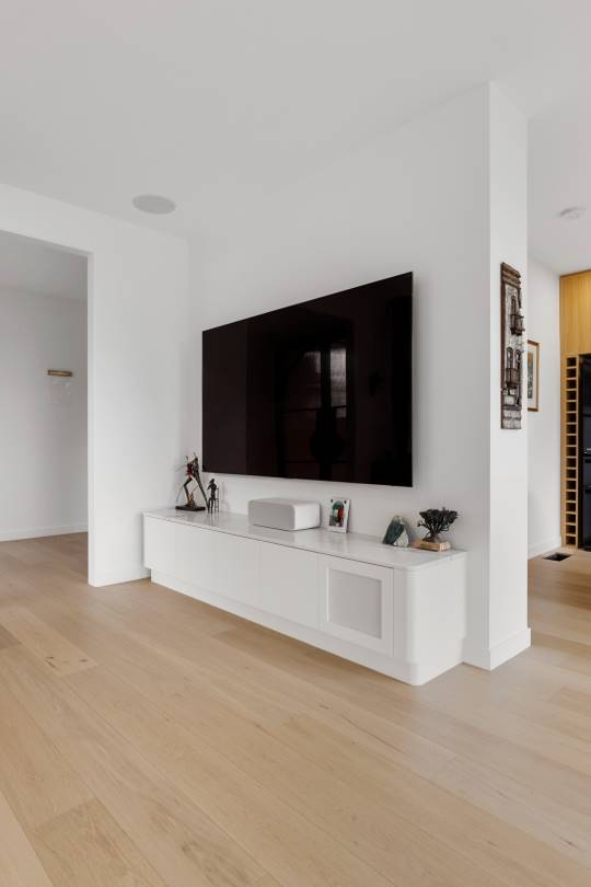 B & F_Cabinets Living