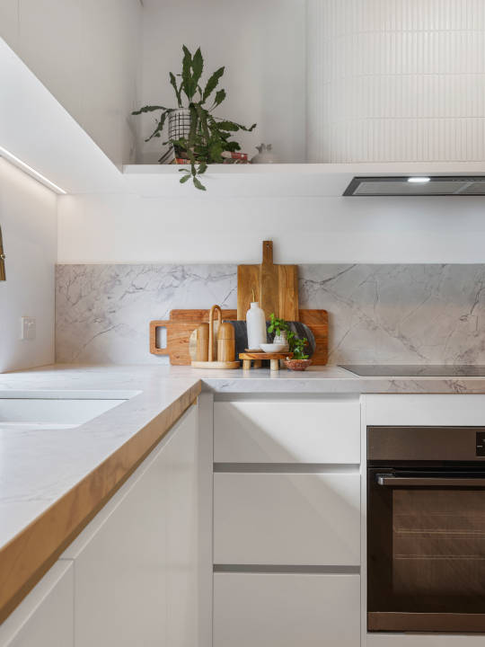 Bay2BayKitchens_BenchtopDetail Bay 2 Bay Kitchens