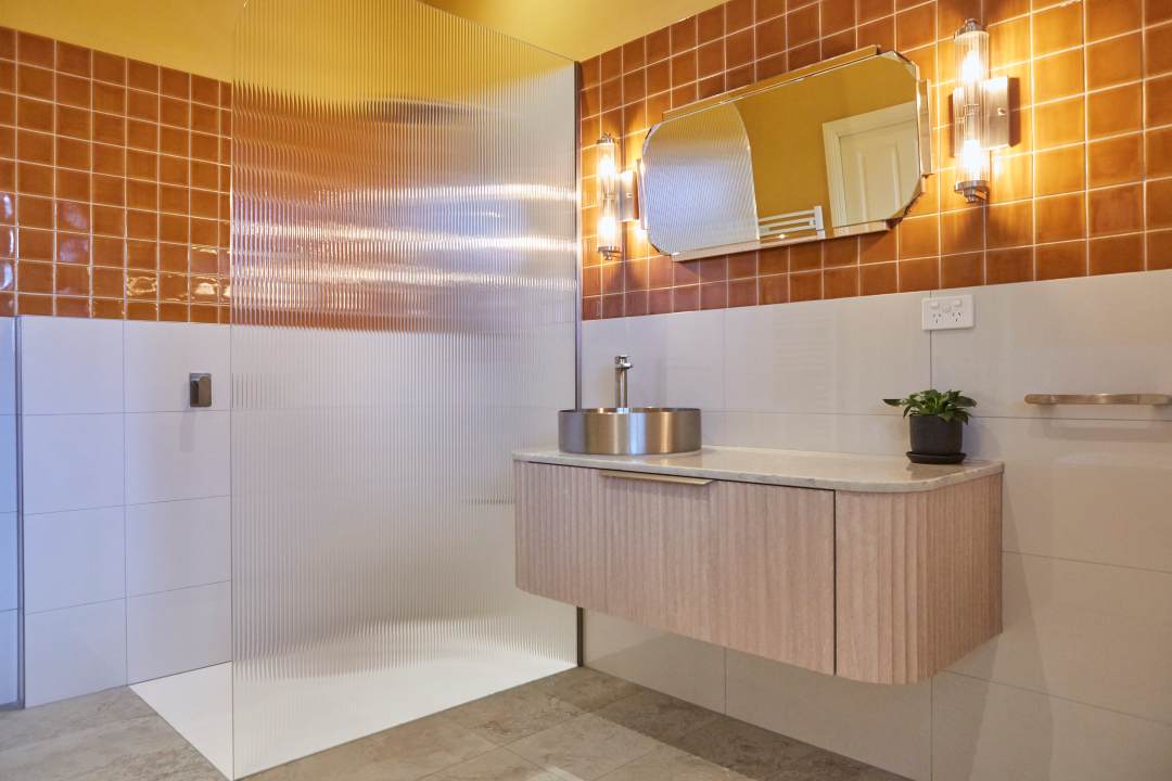 InsideBathroomsCo_BoldColourBathroom5 Finewood Designer Kitchens