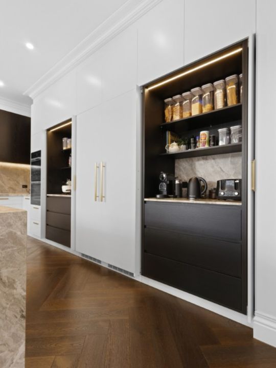 B & F_Cabinets Bathroom