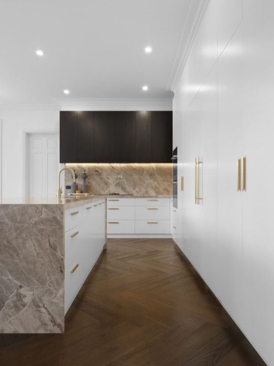 B & F_Cabinets Island