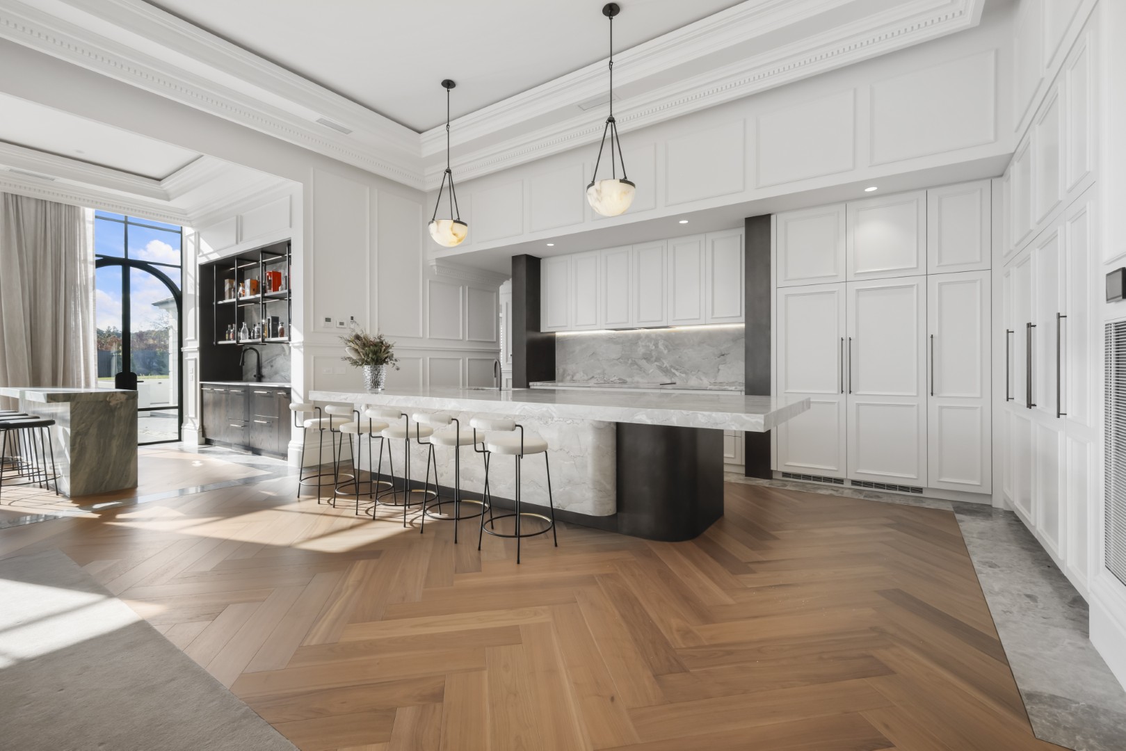 CompleteStyleJoineryStylishKitchenwithMarbleAccentsBarFancyDoors&HighContrastDesign1 Complete_Style_Joinery Island