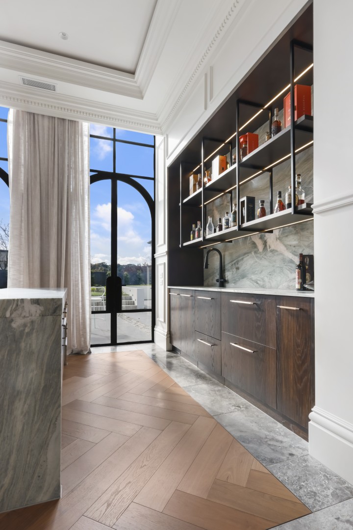 CompleteStyleJoineryStylishKitchenwithMarbleAccentsBarFancyDoors&HighContrastDesign3 Complete_Style_Joinery Kitchen
