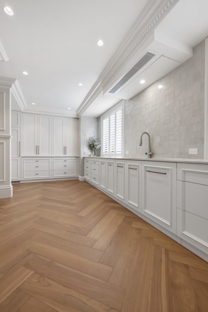 CompleteStyleJoineryStylishKitchenwithMarbleAccentsBarFancyDoors&HighContrastDesign7 Complete_Style_Joinery Sink