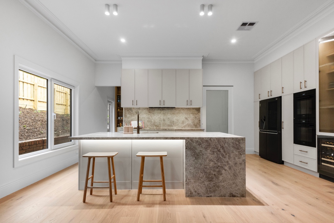 GippyCustomCabinetsKitchenTransformation Gippy_Custom_Cabinets